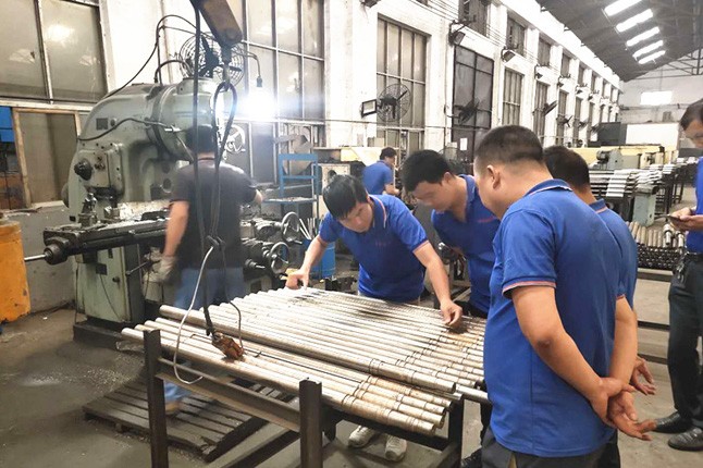 鄭州市神龍泵業(yè)有限公司每周對(duì)各個(gè)工序進(jìn)行質(zhì)量監(jiān)督檢驗(yàn)的現(xiàn)場(chǎng)。